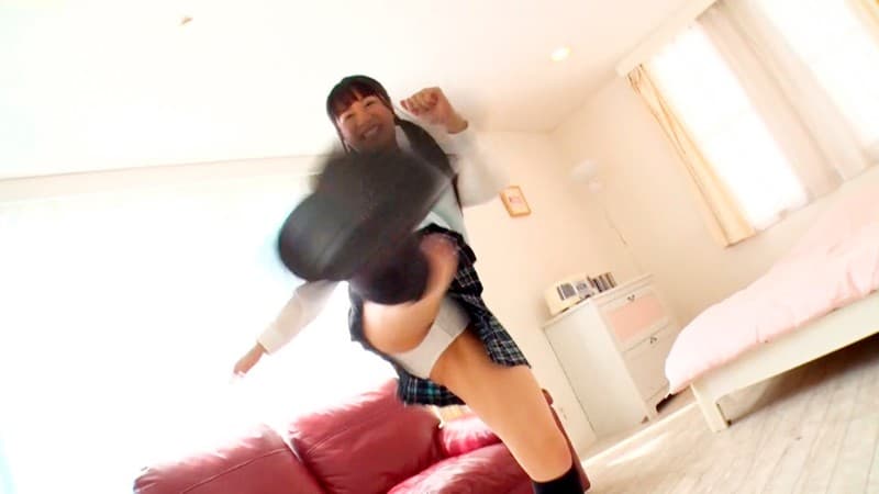 スカートヒラヒラしまくり！ 追いかけっこ挑発女子○生