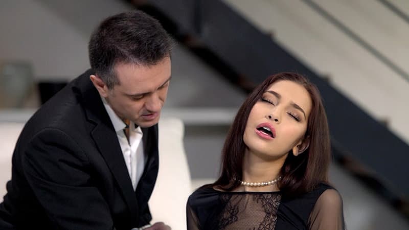 【Marc Dorcel】LUXURE～夫に性欲を解き放たれた妻～