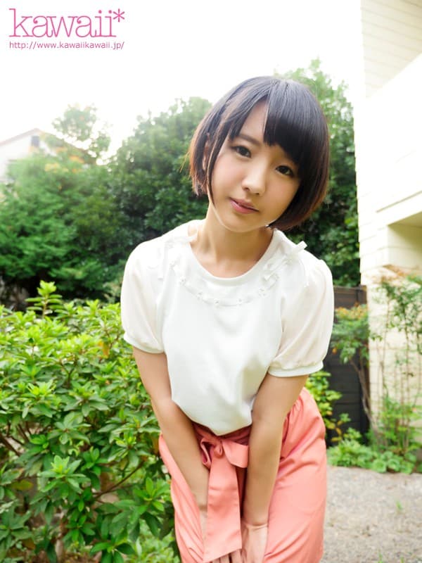 地方で発掘！1日12回オナニーしちゃう高学歴のパイパン絶倫少女がセックスしたくてしたくて自ら応募！ 1回限りのkawaii*出演！許可アリAV発売 美咲ヒカル