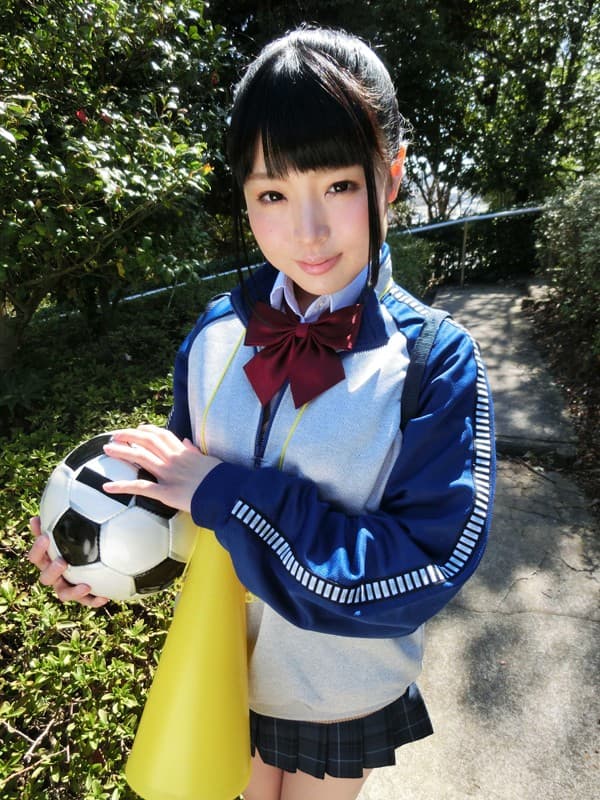 サッカー部マネージャーの女子校生と SNSで知り合ったキ○ガイ男との変態記録！！ 小山田まい